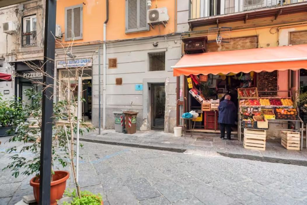 The White Side Apartment Napoli Exterior foto